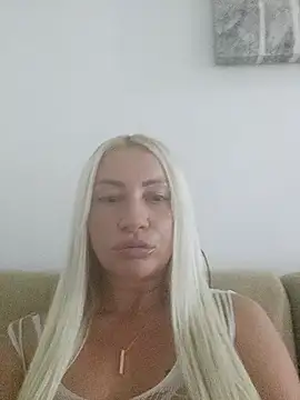 Snapshot of visnjica chatting on September 21, 9:09 pm visnjica online show from September 21, 9:09 pm
