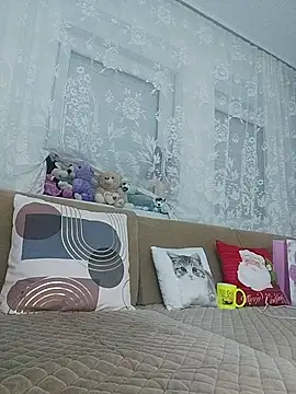 visnjica online show from February 7, 6:05 pm