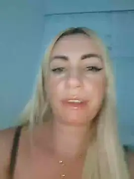 Snapshot of visnjica chatting on July 8, 9:15 pm visnjica online show from July 8, 9:15 pm