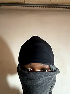 Snapshot of OneWhoBringsJoy chatting on November 8, 10:52 am OneWhoBringsJoy online show from November 8, 10:52 am