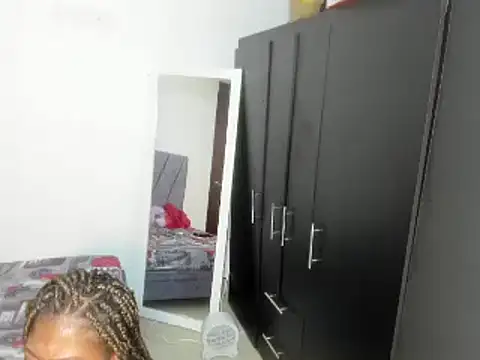 enyelsalas2 online show from November 3, 7:06 pm