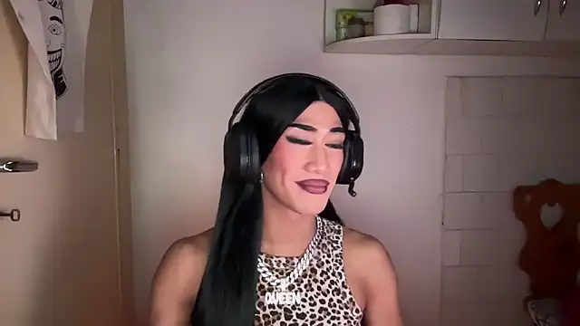 Ladyosa99 online show from February 6, 4:25 pm