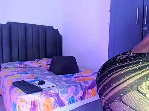 moree Queen online show from November 18, 5:49 pm