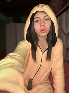 Laura-Khalifa online show from November 17, 7:56 am