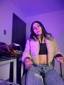 Laura-Khalifa online show from November 21, 6:45 am