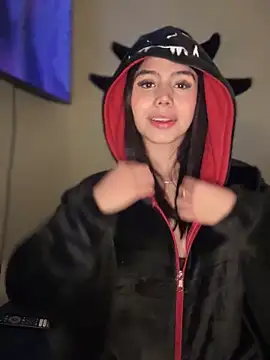 Laura-Khalifa online show from November 29, 6:57 am