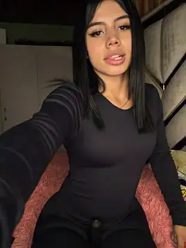 Laura-Khalifa online show from February 1, 7:06 am