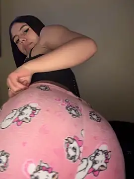 Laura-Khalifa online show from November 7, 5:56 am