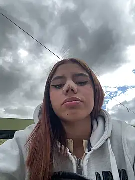 Laura-Khalifa online show from February 21, 8:38 pm