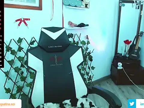 imcleo xoxo online show from February 21, 9:00 pm