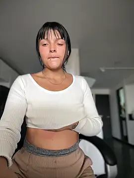 Snapshot of Dulce__Boyd chatting on September 19, 1:48 pm Dulce Boyd online show from September 19, 1:48 pm
