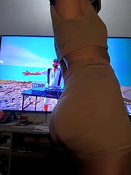 salome stockman s online show from December 16, 1:32 am