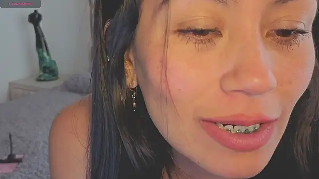 salome stockman s online show from April 15, 7:58 pm