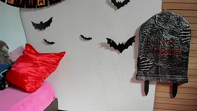 Abbiee 8 online show from October 29, 2:38 pm