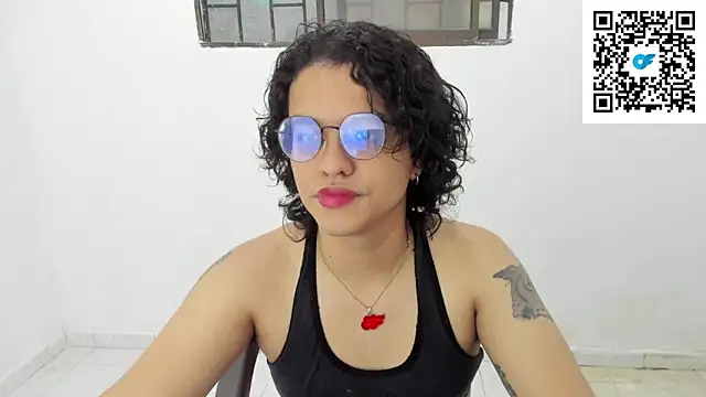 Snapshot of Diane_blossom chatting on November 22, 6:40 pm Diane blossom online show from November 22, 6:40 pm