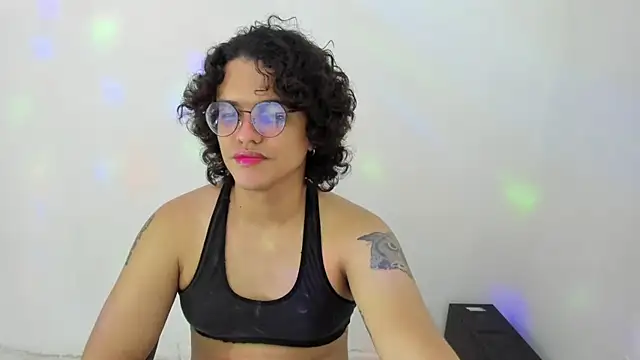 Snapshot of Diane_blossom chatting on October 31, 6:15 pm Diane blossom online show from October 31, 6:15 pm