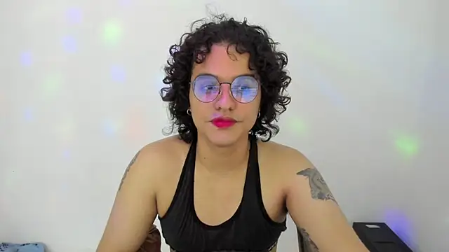 Snapshot of Diane_blossom chatting on October 29, 6:29 pm Diane blossom online show from October 29, 6:29 pm