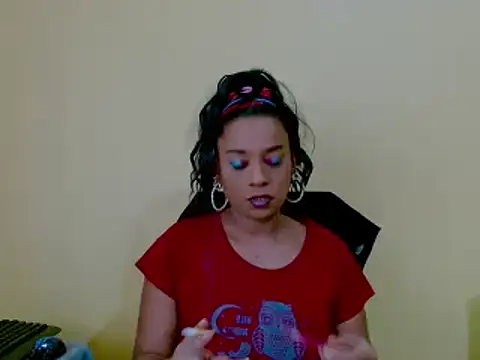 Snapshot of 1fiestyalpha chatting on October 19, 8:39 am 1fiestyalpha online show from October 19, 8:39 am