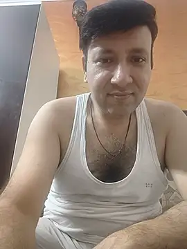 innocentboy1987 online show from July 10, 4:29 pm