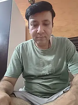 innocentboy1987 online show from July 15, 4:25 pm