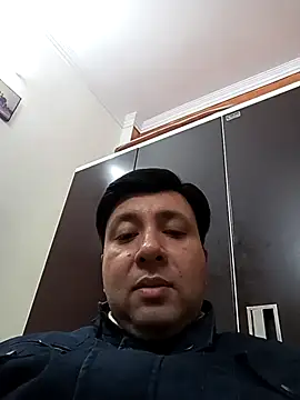 innocentboy1987 online show from February 15, 5:09 am