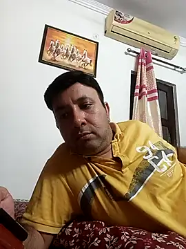 innocentboy1987 online show from September 11, 9:20 am