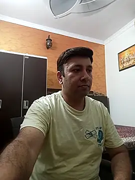 innocentboy1987 online show from September 15, 5:08 am