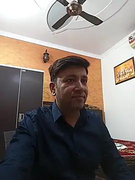 innocentboy1987 online show from November 6, 4:49 am