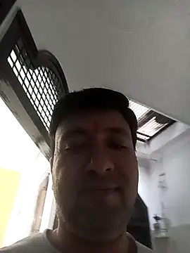 innocentboy1987 online show from September 30, 9:37 am