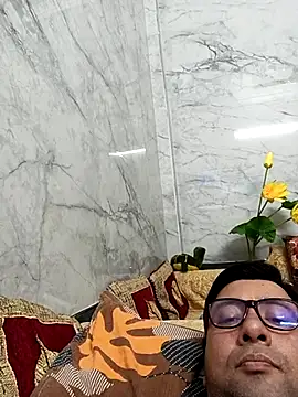 innocentboy1987 online show from March 17, 11:31 am