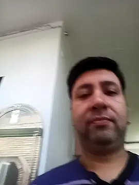 innocentboy1987 online show from February 6, 3:46 am