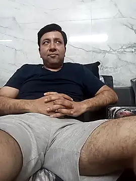 innocentboy1987 online show from March 8, 9:23 am