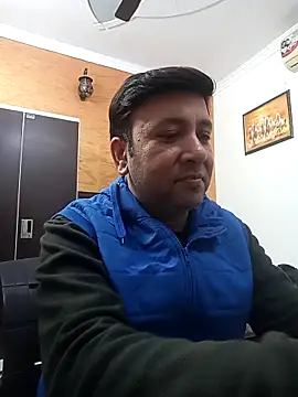 innocentboy1987 online show from February 17, 5:49 am