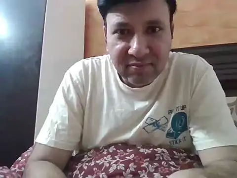 innocentboy1987 online show from April 24, 5:53 am