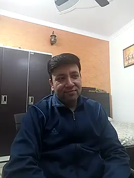 innocentboy1987 online show from December 15, 6:08 am