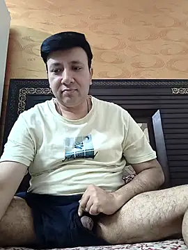 innocentboy1987 online show from May 4, 4:32 pm