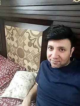 innocentboy1987 online show from April 19, 5:19 am