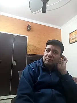 innocentboy1987 online show from December 17, 5:23 am