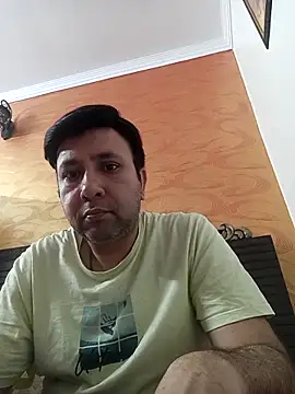 innocentboy1987 online show from March 10, 5:22 am