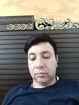 innocentboy1987 online show from March 6, 4:13 pm