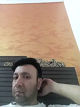 innocentboy1987 online show from April 17, 6:05 am