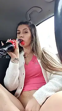 Snapshot of risky_emma_perfect02 chatting on February 18, 11:33 am risky emma perfect02 online show from February 18, 11:33 am