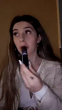 Snapshot of risky_emma_perfect02 chatting on February 13, 8:17 am risky emma perfect02 online show from February 13, 8:17 am