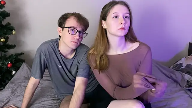 Snapshot of Sabrinaanddaniel chatting on January 11, 4:03 pm Sabrinaanddaniel online show from January 11, 4:03 pm