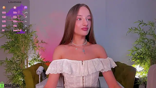 Snapshot of miiss__lulu chatting on June 8, 12:49 am miiss lulu online show from June 8, 12:49 am