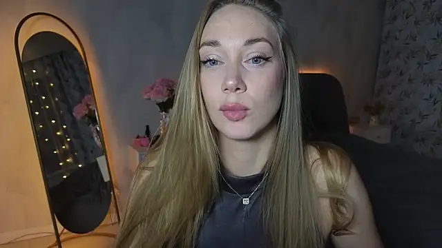 Engel 13 online show from December 3, 2:38 pm