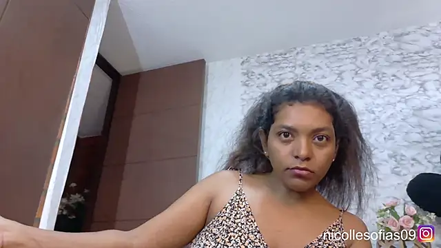 Snapshot of nicollesofia2 chatting on June 7, 5:29 pm nicollesofia2 online show from June 7, 5:29 pm