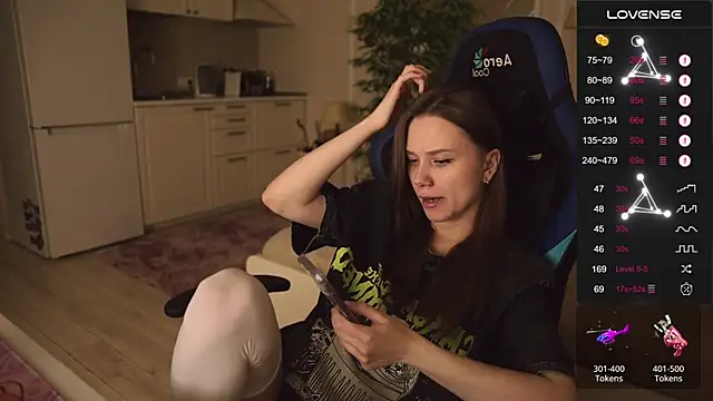 alexa feels  online show from October 9, 3:34 pm