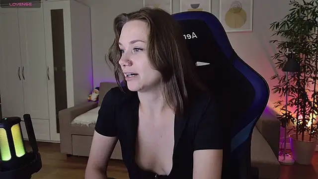 alexa feels  online show from June 7, 4:12 pm