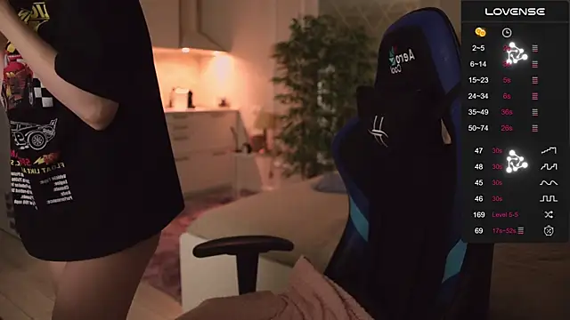 alexa feels  online show from October 4, 6:09 pm